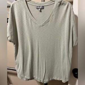 Marked Essentials V-Neck Tee, size XL, VGUC